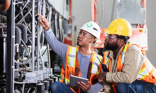 Best Electrical Installation Contractor  in Manitowoc, WI